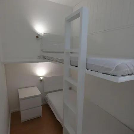 Aux Pied Des Pistes Apartment *